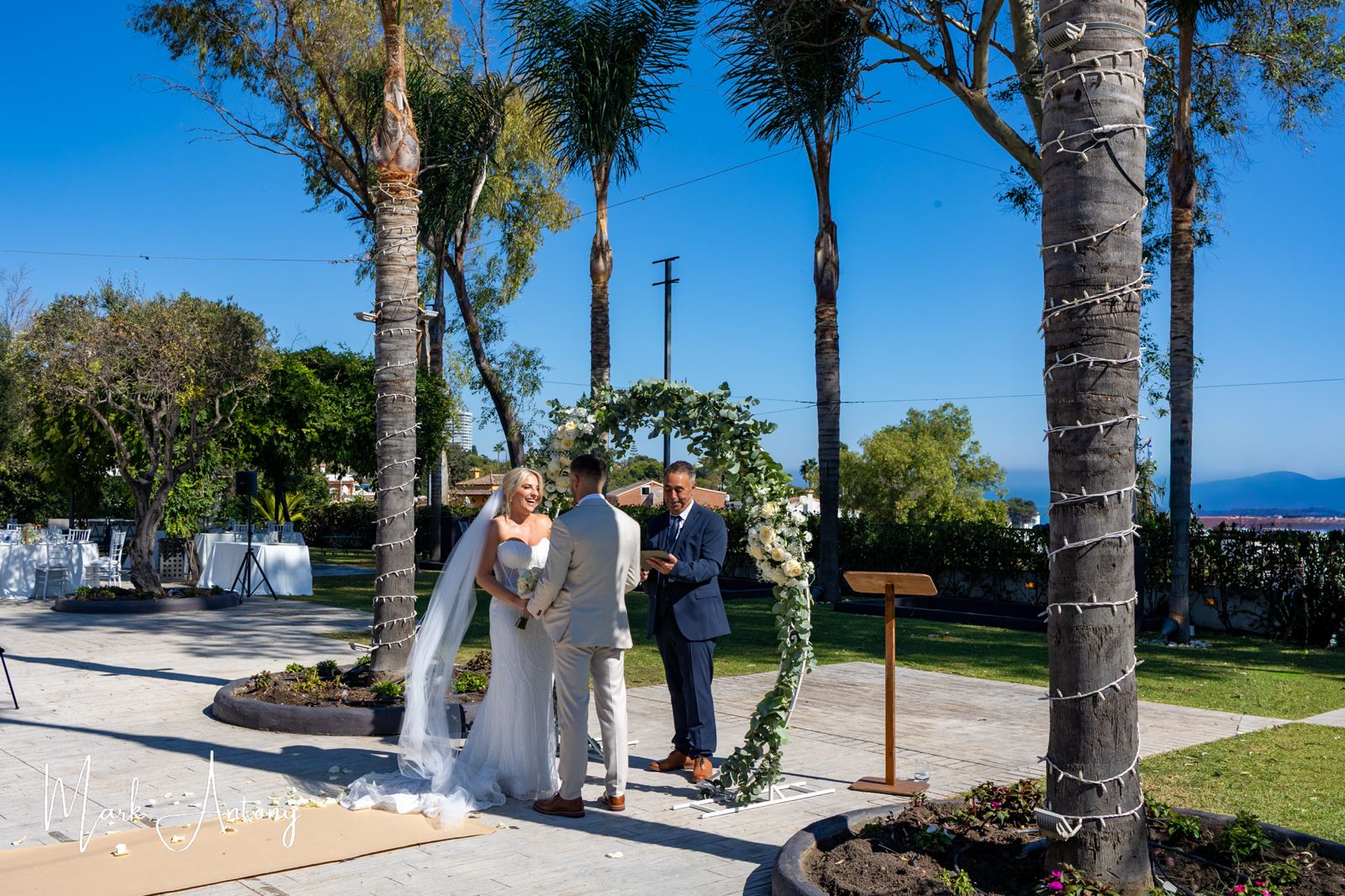 Wedding celebrant Costa del Sol